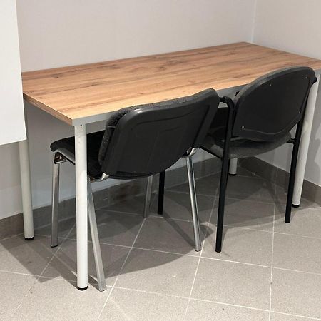 Golebia Hostel Познань Экстерьер фото